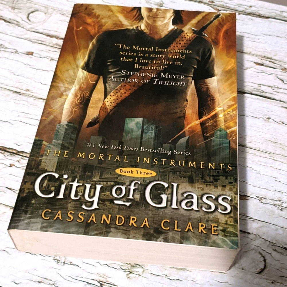 Paper back City of Glass